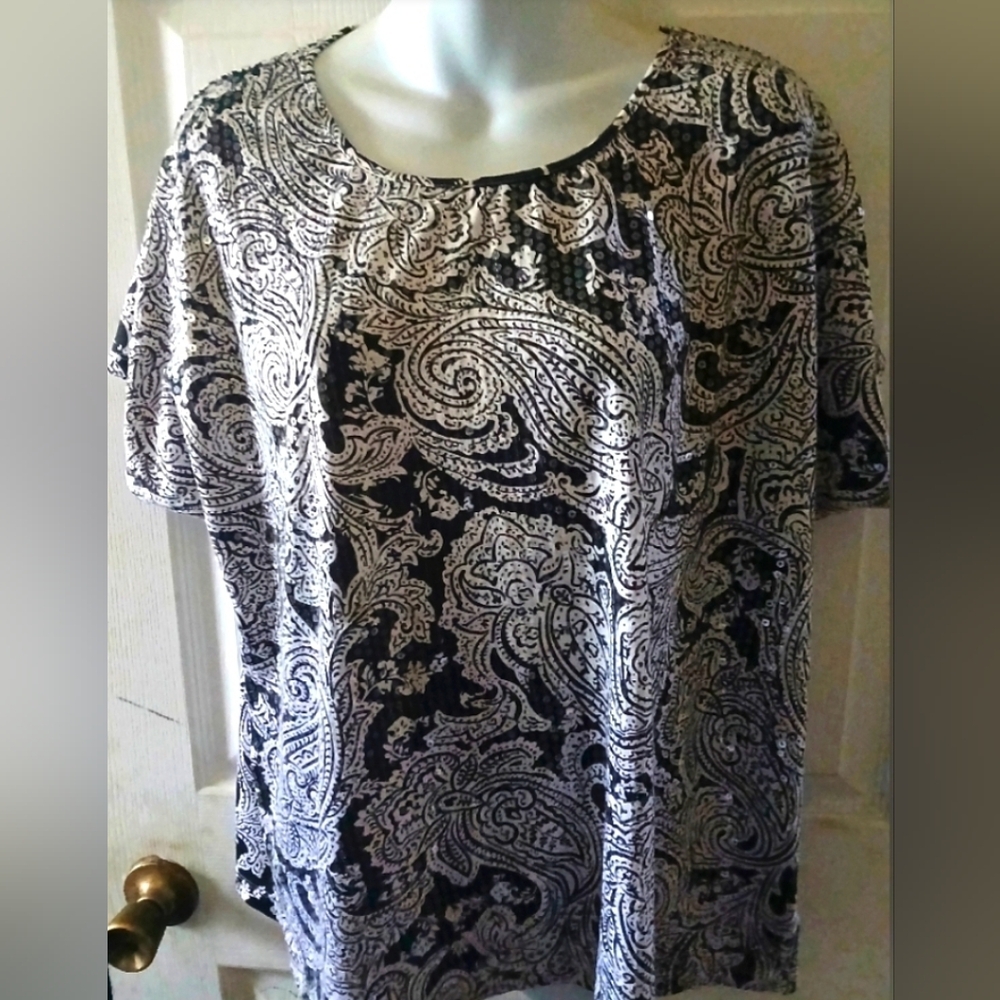 Cathy Daniels - Women's Black/White Sequin Short Sleeve Casual Blouse. Size XL